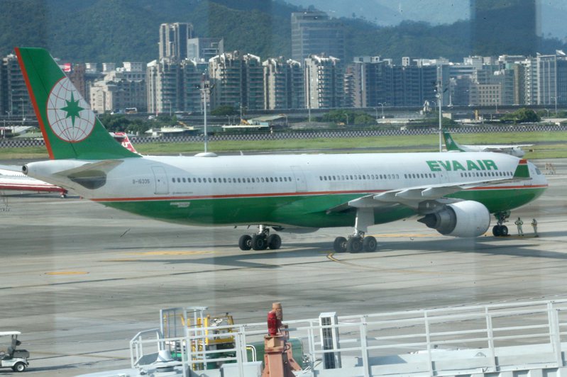 長榮航空今天下午1架羽田到松山班機有孕婦在機上分娩，母子均安。示意圖，非新聞所指班機。本報資料照片