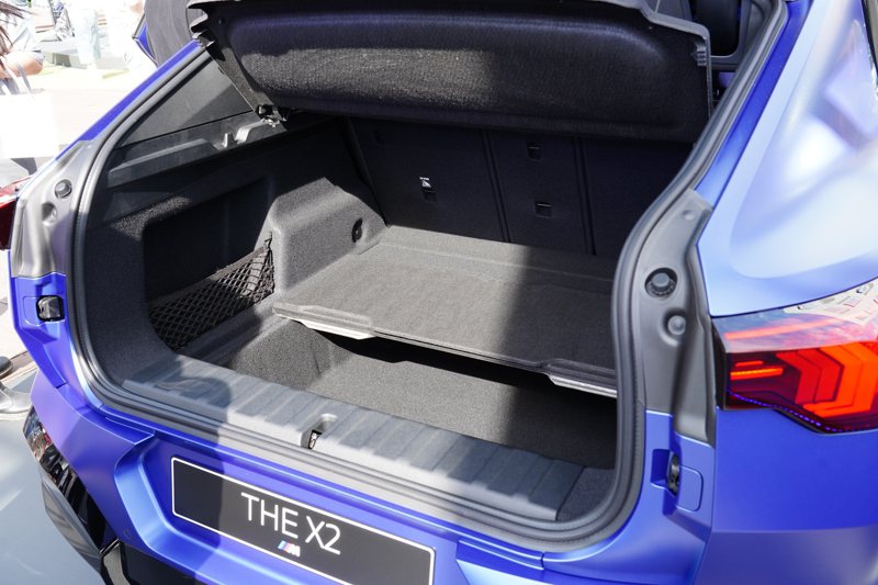 全新BMW X2未傾倒狀況下容納空間最大可達560L。 記者趙駿宏／攝影