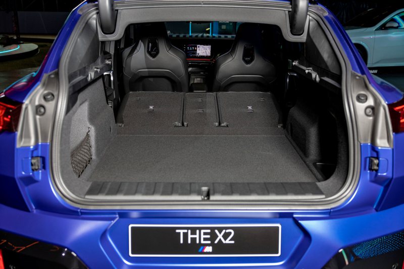 透過40/20/40分離可傾倒後座椅背，容量最高能擴充至1,470L。 圖／BMW汎德提供